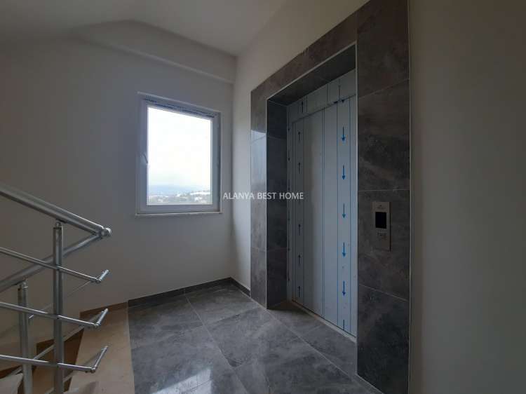 AVSALLAR DENİZE YAKIN KAT MÜLKİYETLİ OTURUMA HAZIR 