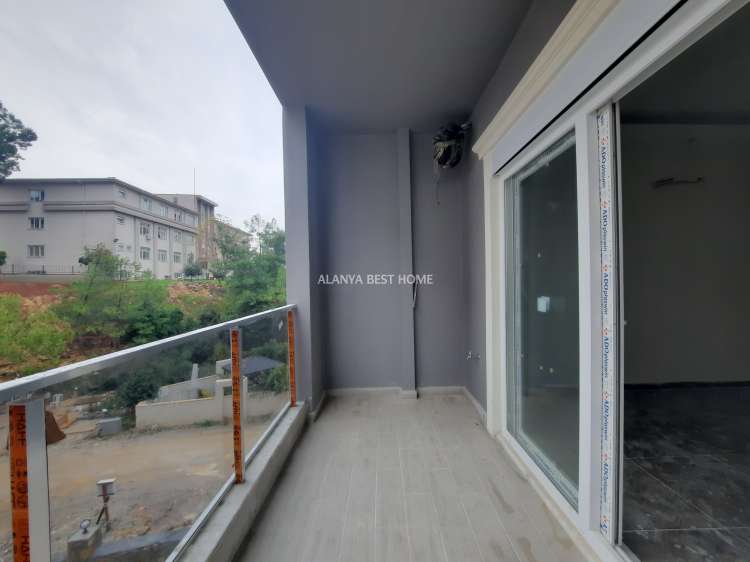 AVSALLAR DENİZE YAKIN KAT MÜLKİYETLİ OTURUMA HAZIR 