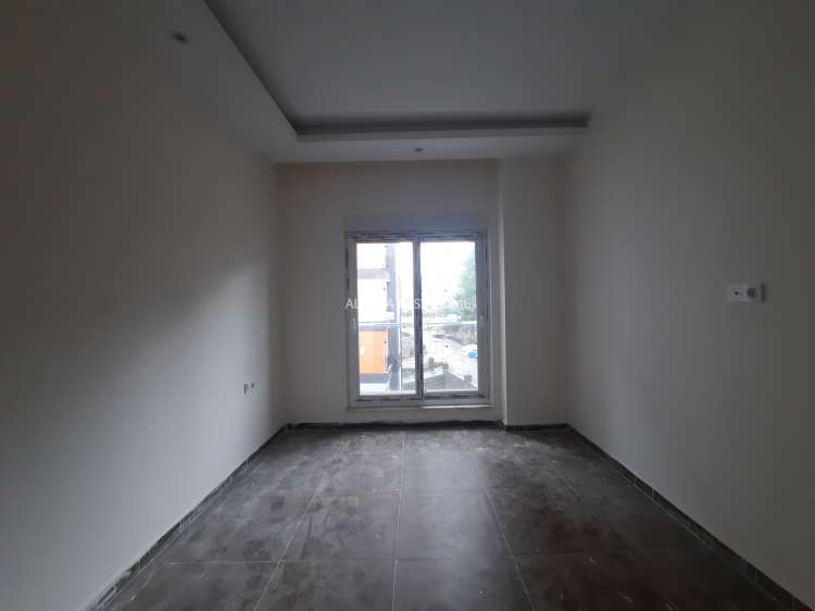 AVSALLAR DENİZE YAKIN KAT MÜLKİYETLİ OTURUMA HAZIR 