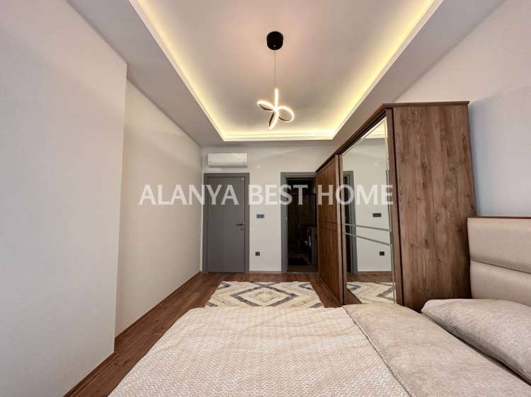 ALANYA OBA'DA AKTİVİTELİ SİTE İÇERİSİNDE ÖZEL TASARIM EŞYALI 3+1 DUBLEKS DAİRE