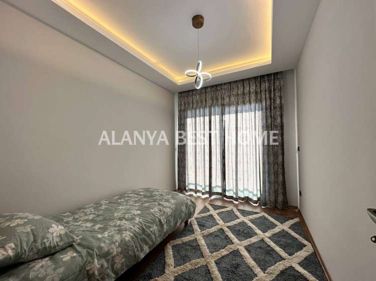 ALANYA OBA'DA AKTİVİTELİ SİTE İÇERİSİNDE ÖZEL TASARIM EŞYALI 3+1 DUBLEKS DAİRE