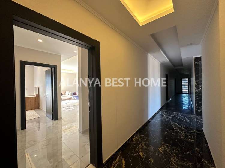 AVSALLAR'DA FULL AKTİVİTELİ SİTE İÇİNDE 1+1 SIFIR EŞYALI 65 m2