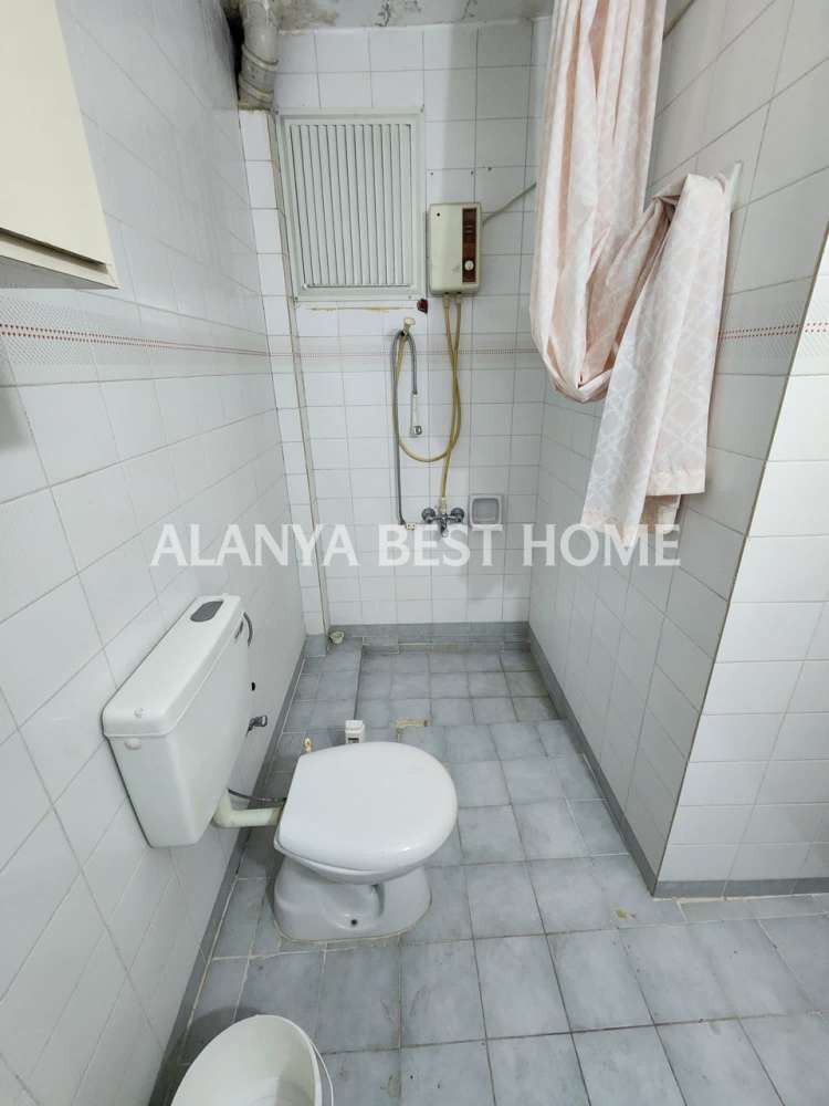 ALANYA MERKEZ'DE DENİZE 200 METRE MESAFEDE 2+1 AYRI MUTFAKLI KENTSEL DÖNÜŞÜME UYGUN 