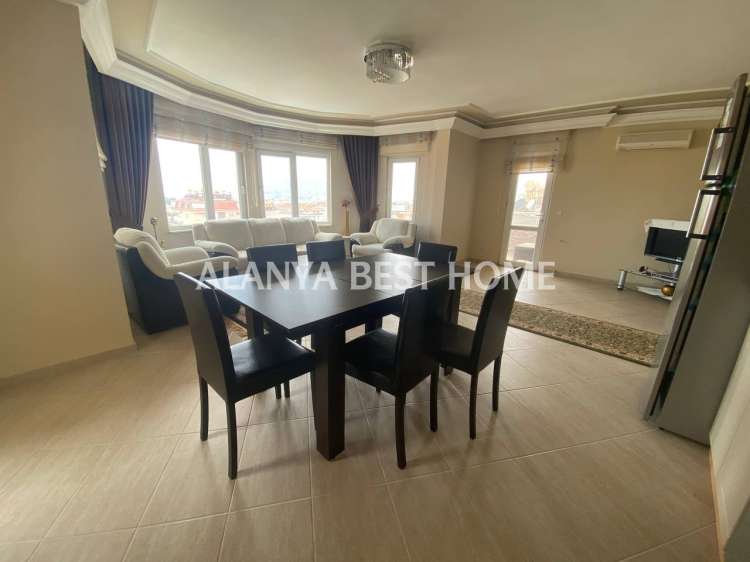 CİKCİLLİ'DE AKTİVİTELİ SİTE İÇERİSİNDE DENİZ VE KALE MANZARALI 4+1 EŞYALI DUBLEKS DAİRE